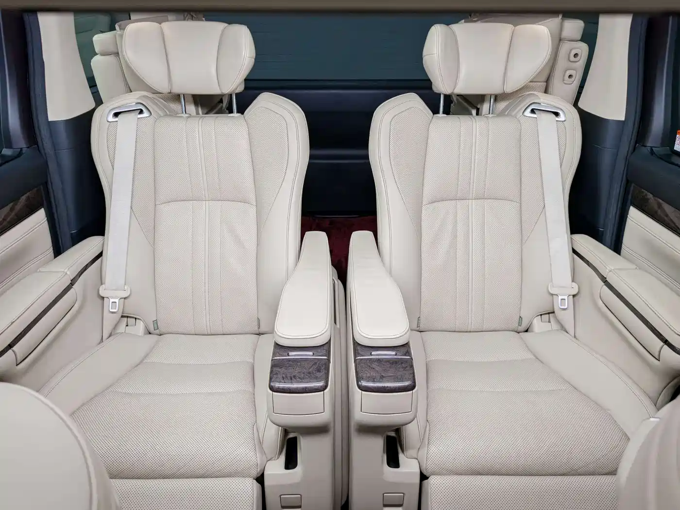 Toyota Alphard 2018 Facelift 3.5L Premium Edition фото 11