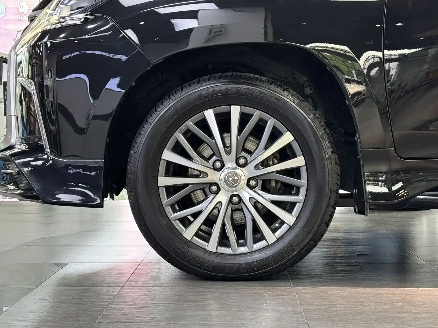 Lexus LX 2019 570 Dynamic Luxury Edition фото 16