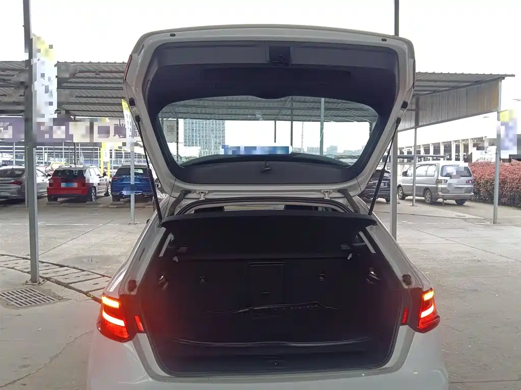 Audi A3 2014 Sportback 35 TFSI Automatic Comfort фото 15