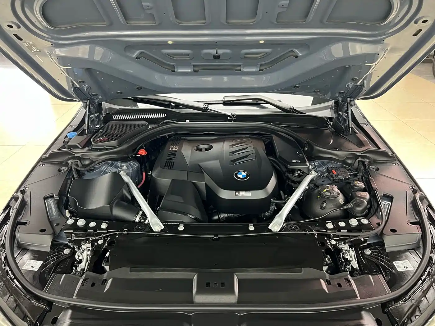BMW 5 Series 2024 530Li Premium M Sport Package фото 26