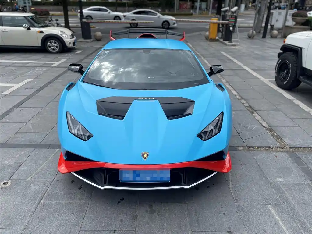 LAMBORGHINI HURACÁN