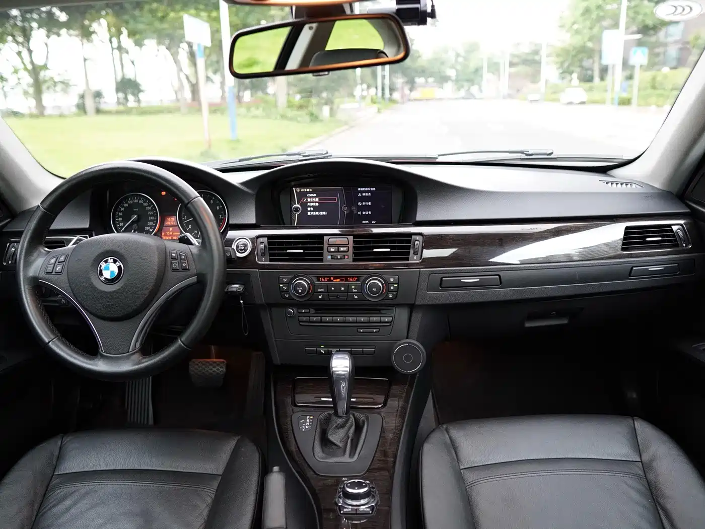 BMW 3 Series (Import) 2013 2011 330i Coupe