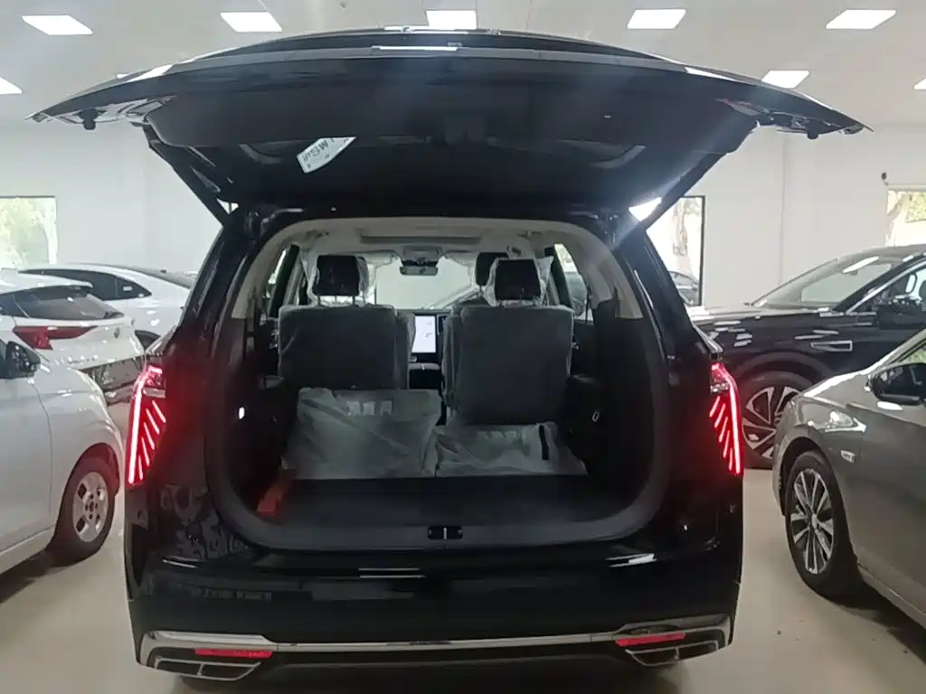 Photo 19 - Hongqi HS7 PHEV