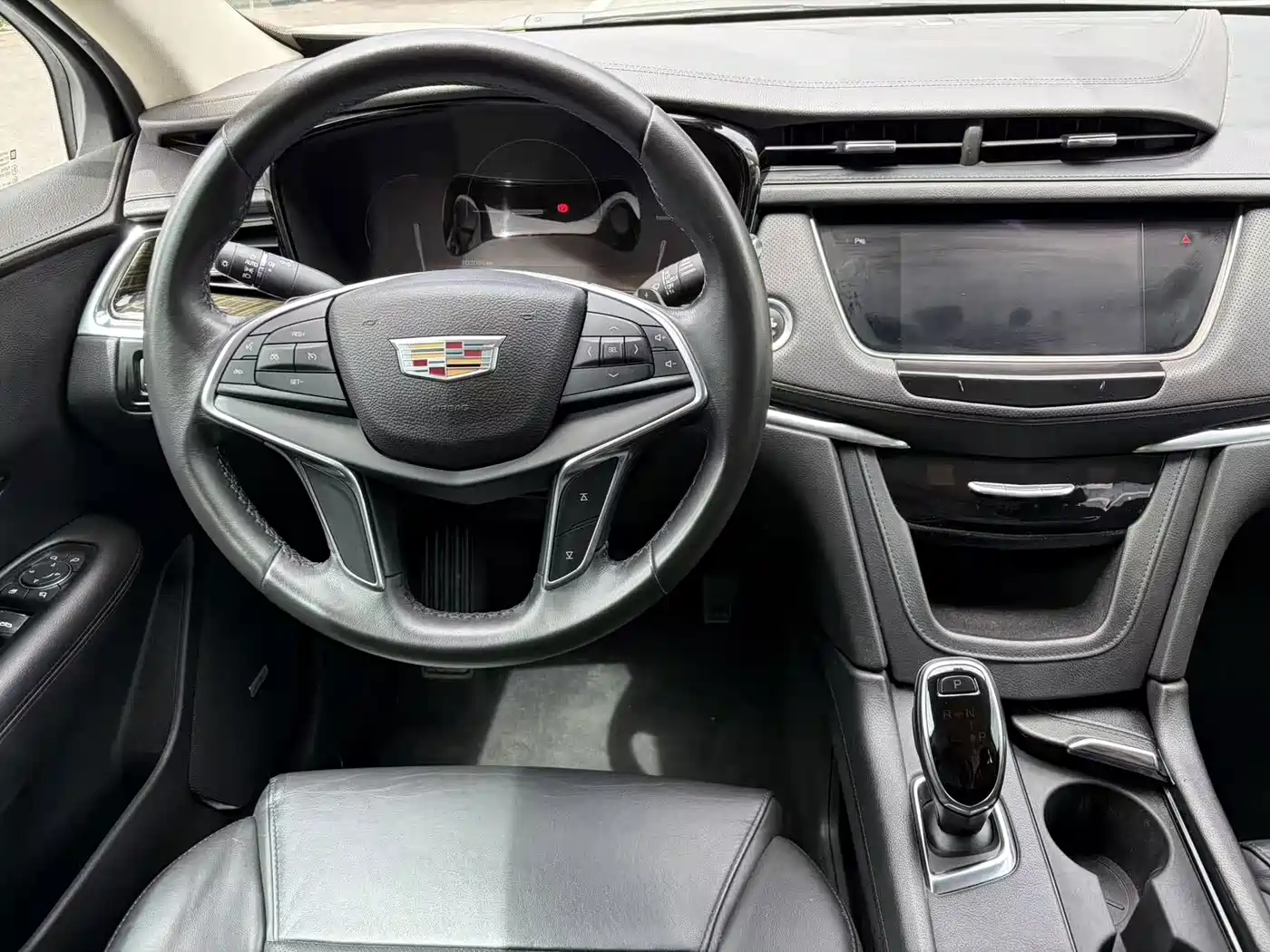 Cadillac XT5 2016 2016 25T Luxury Model
