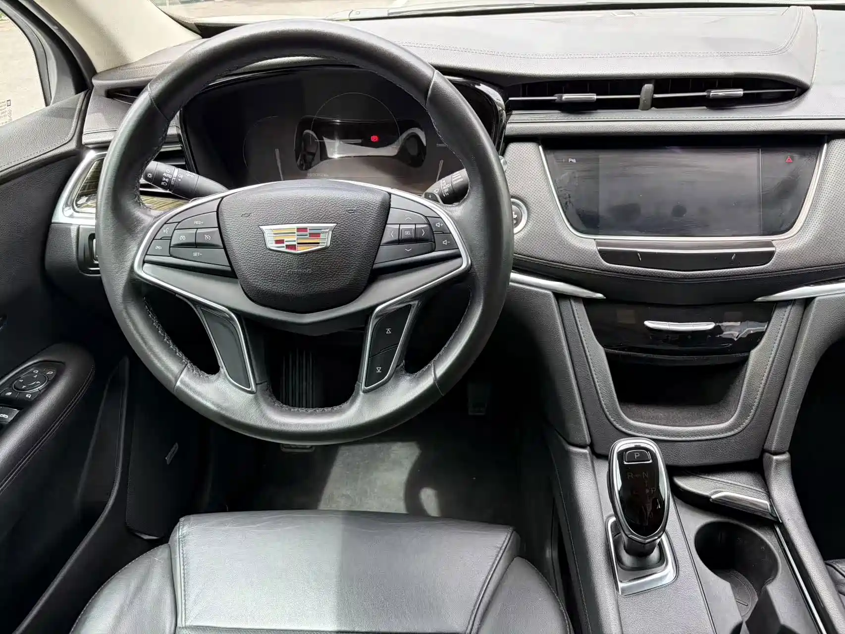 Photo 17 - Cadillac XT5