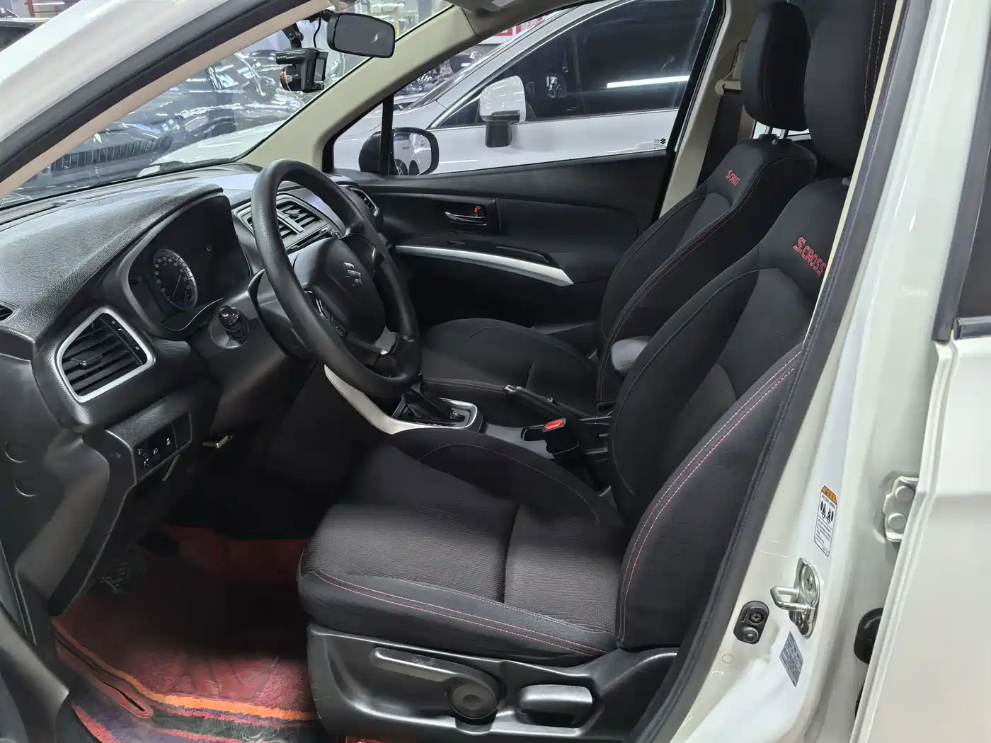 Suzuki SX4 S-Cross 2014 2014 1.6L CVT 2WD Progressive