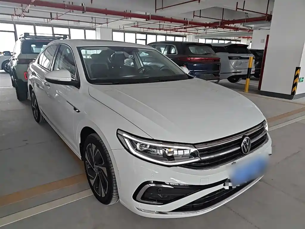 Volkswagen Bora 2024 300TSI DSG Premium Ride Edition фото 4