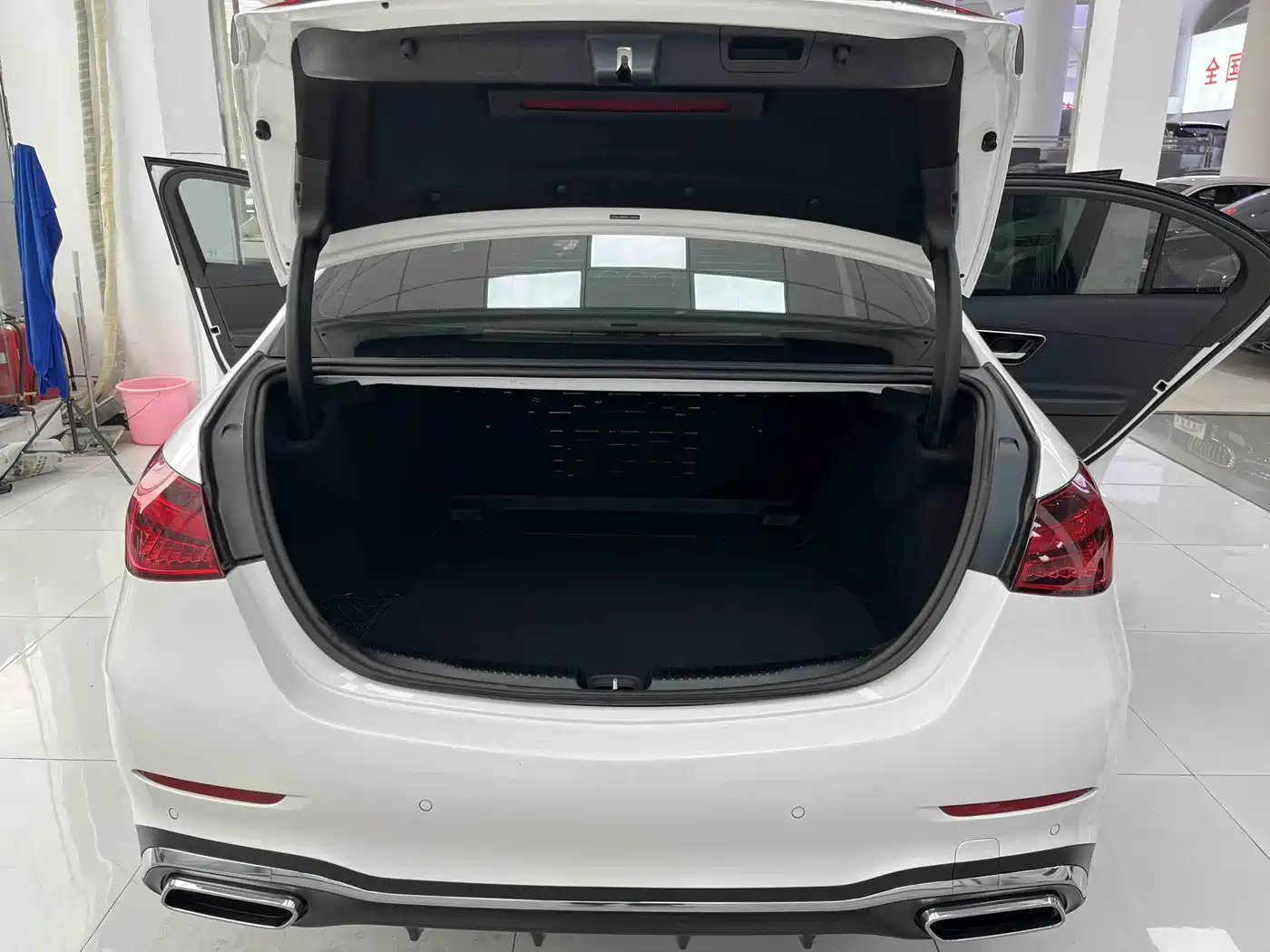 MERCEDES-BENZ C CLASS