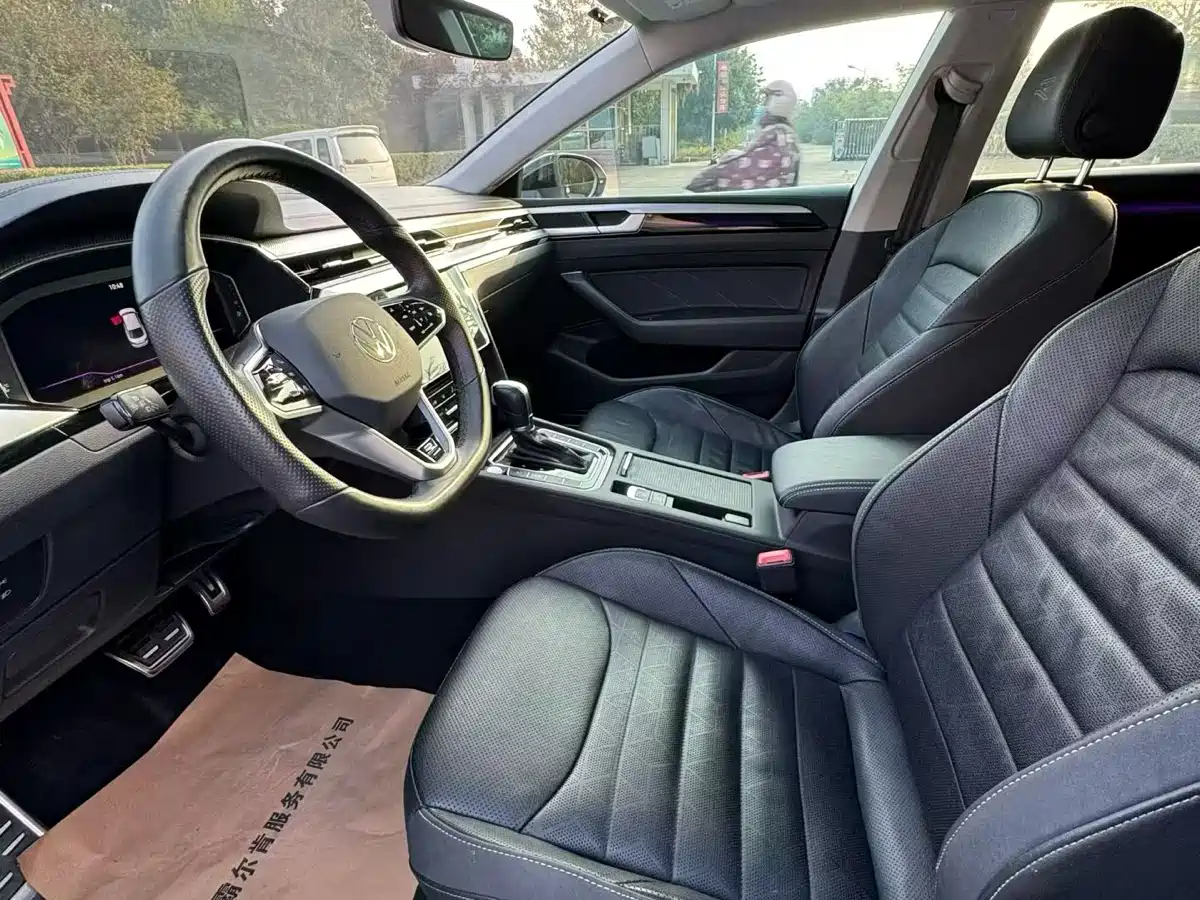Volkswagen FAW-Volkswagen CC 2023 380TSI Eye-catching Edition фото 7