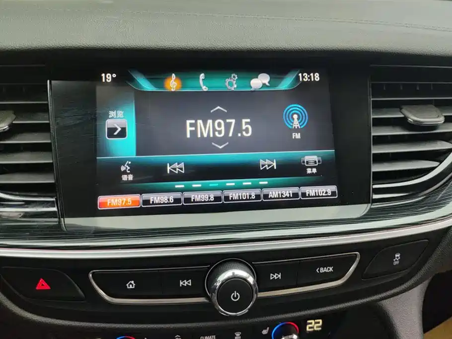 Buick Regal 2017 20T Luxury Model фото 13