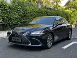 Фото 1 - Lexus ES