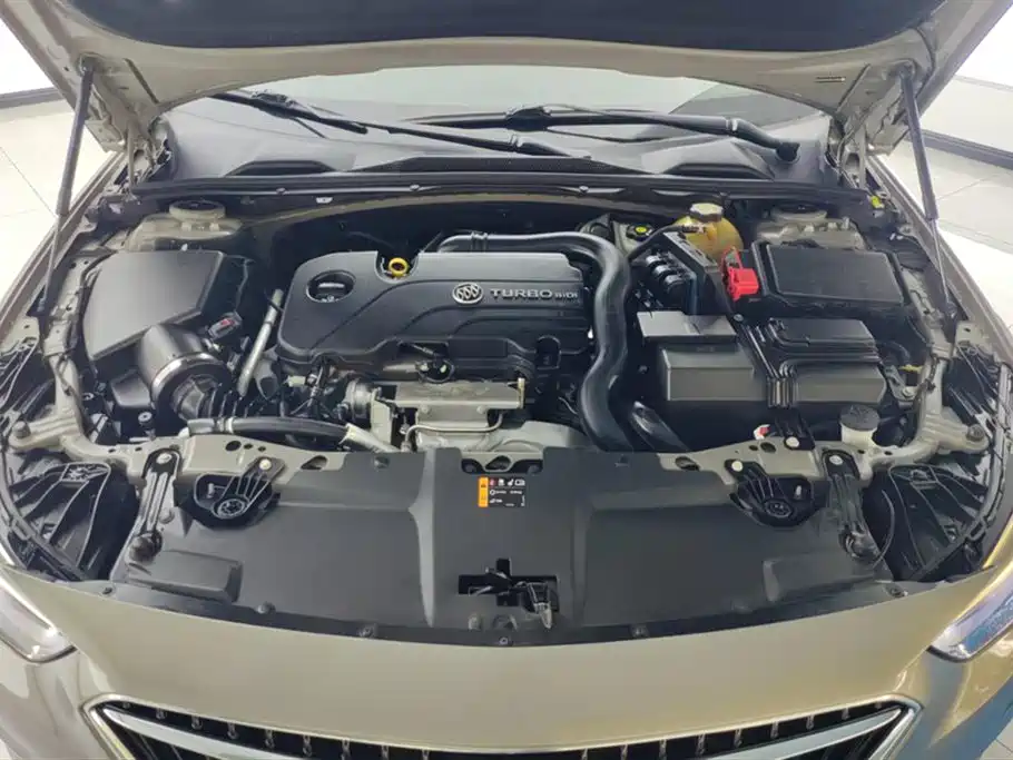 Buick Regal 2017 20T Luxury Model фото 10