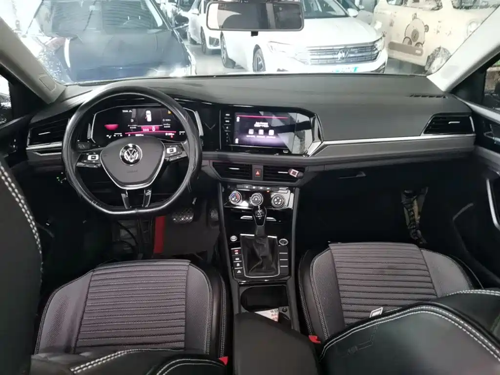 Volkswagen Sagitar 2021 280TSI DSG Surpassing Edition фото 10