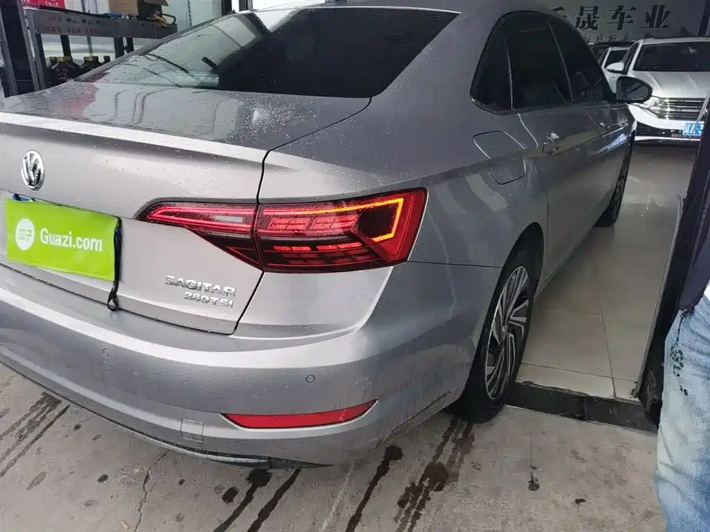 Volkswagen Sagitar 2021 280TSI DSG Surpassing Edition фото 8