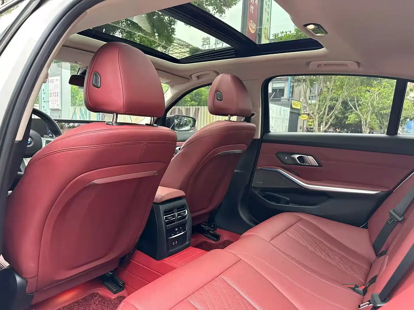 BMW 3 Series 2023 325Li M Sport Black Night Package фото 7