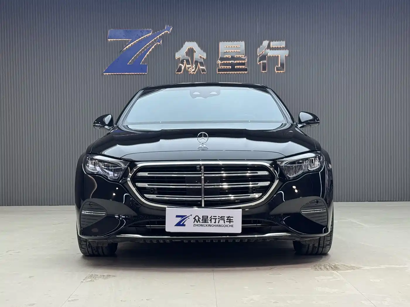 Mercedes-Benz E-Class 2024 Model E 300 L Luxury фото 2