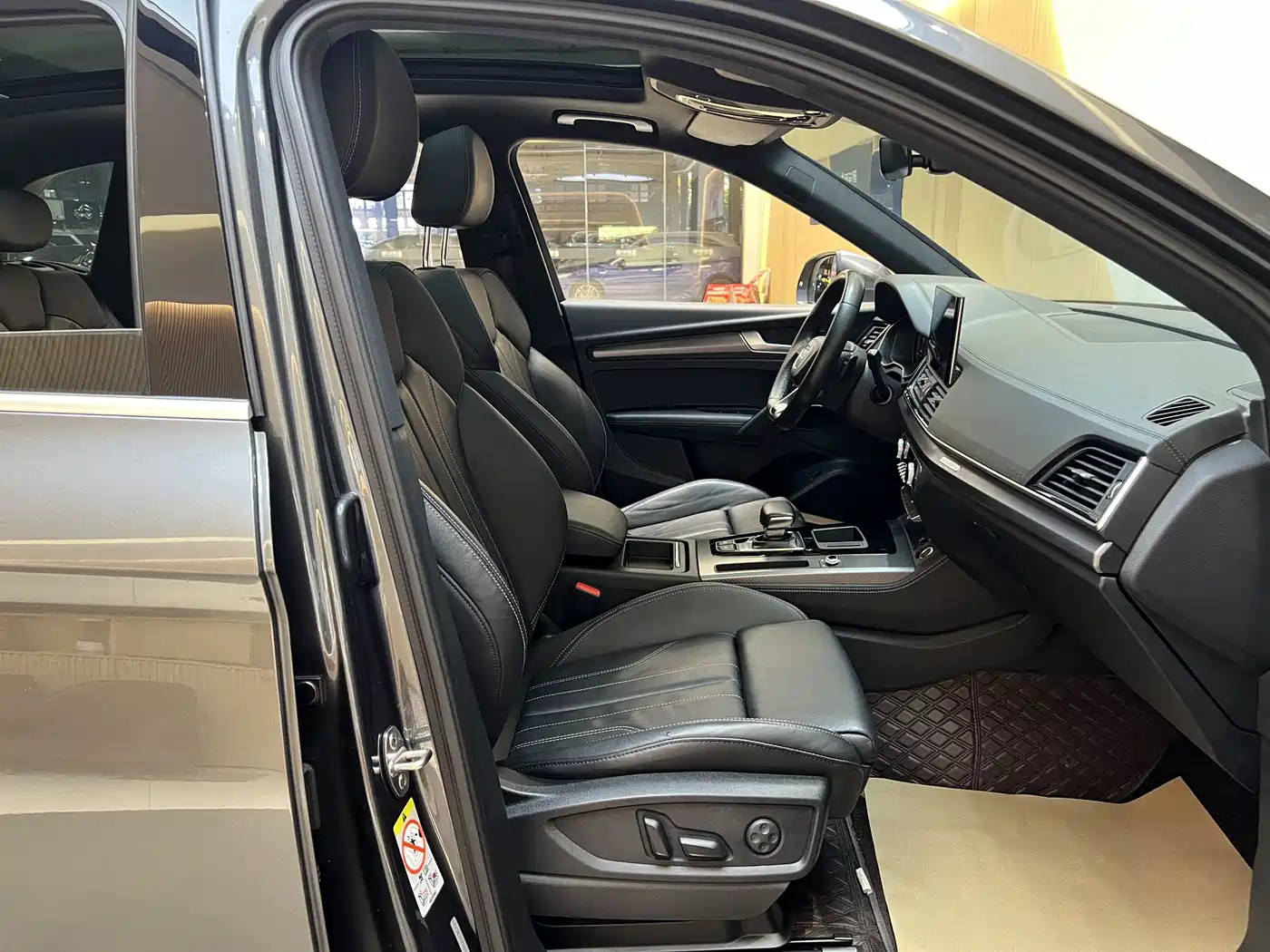Audi Q5L 2022 45T Luxury Dynamic фото 10