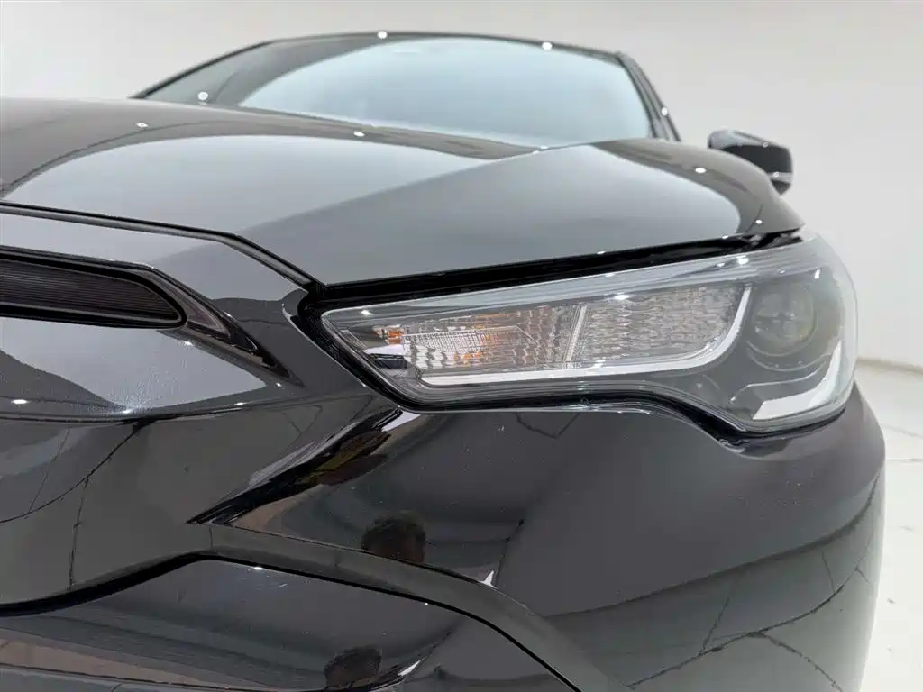 Toyota Frontlander 2024 2.0L CVT Leading Plus Edition фото 2