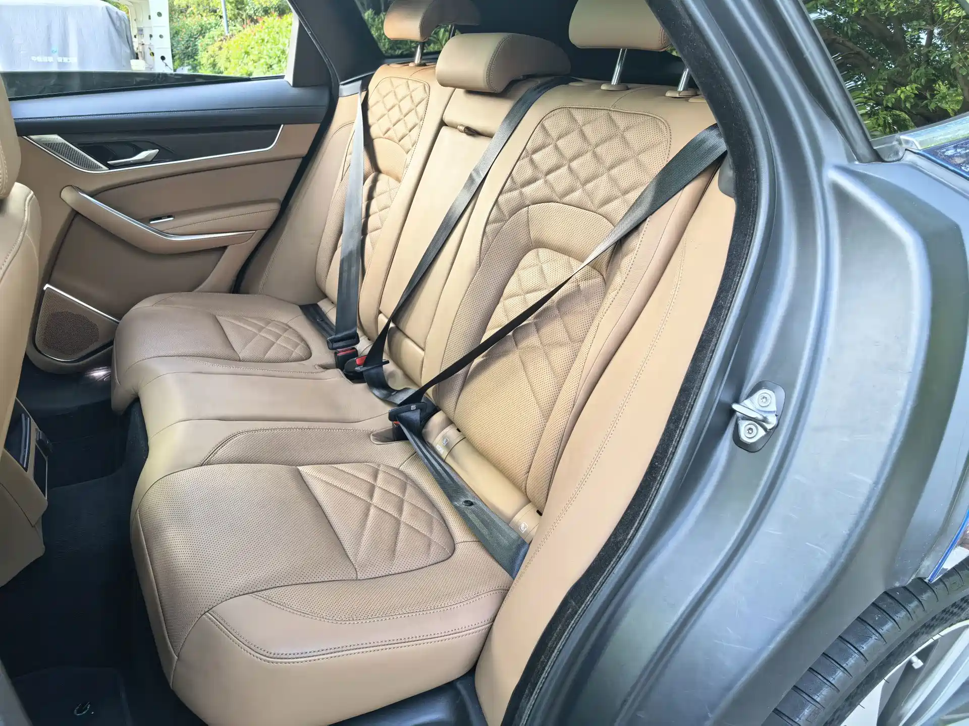 Фото 10 - Jaguar F-PACE