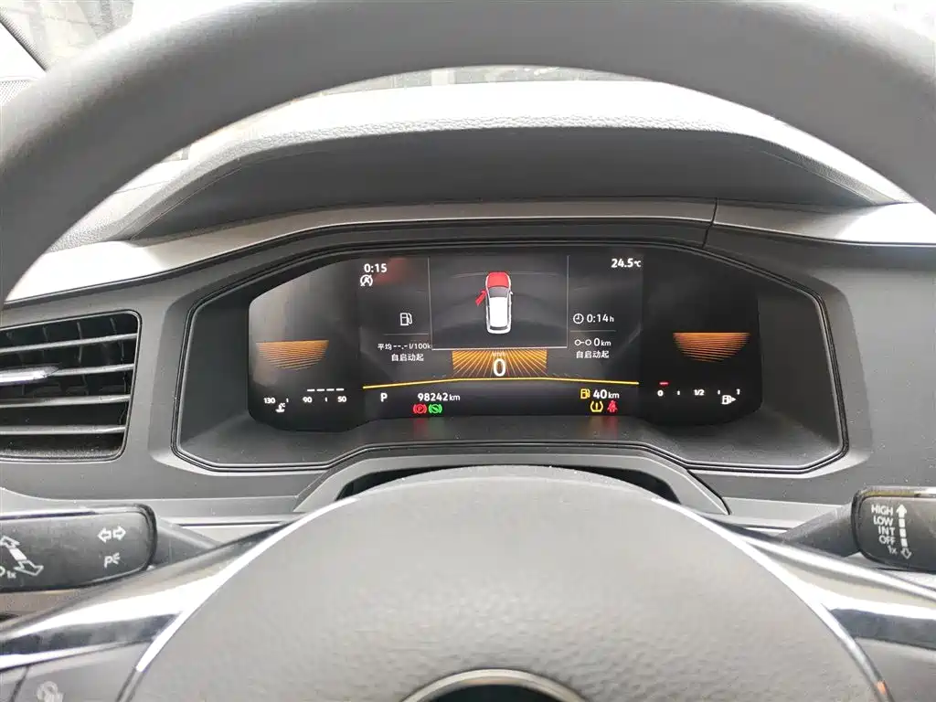 Volkswagen Polo 2023 Facelift Plus 1.5L Auto Joyful Living Edition фото 12