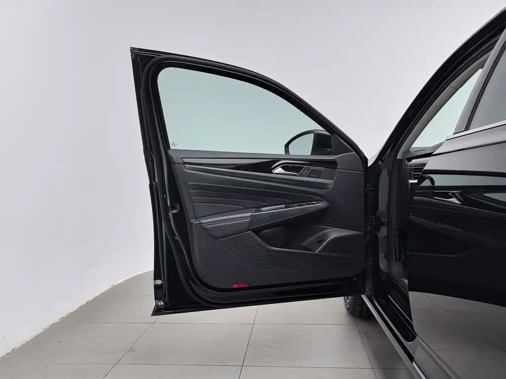 Фото 8 - Volkswagen Passat