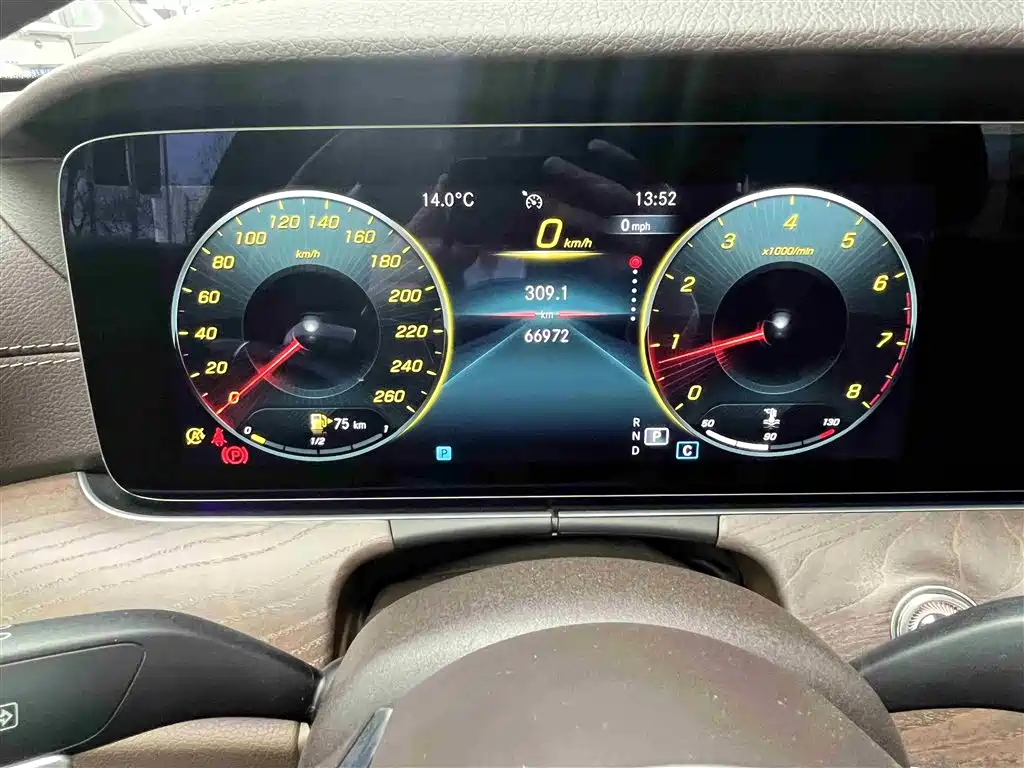 Mercedes-Benz E-Class 2021 Facelift E 260 L фото 11