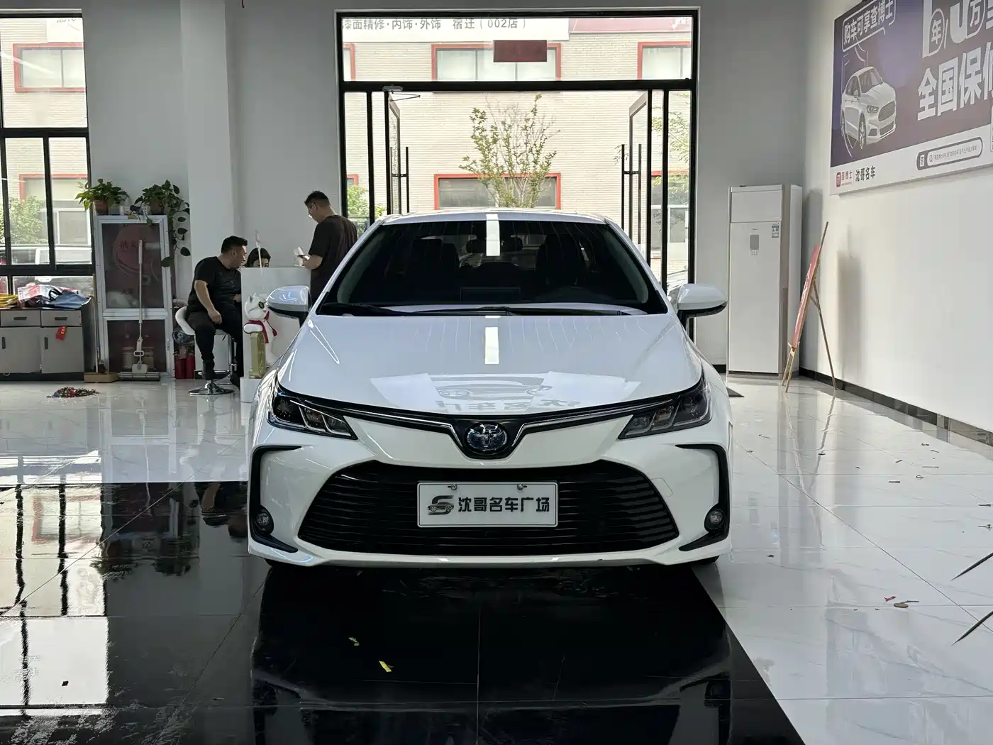 Toyota Corolla 2021 Hybrid 1.8L E-CVT Elite Edition фото 2