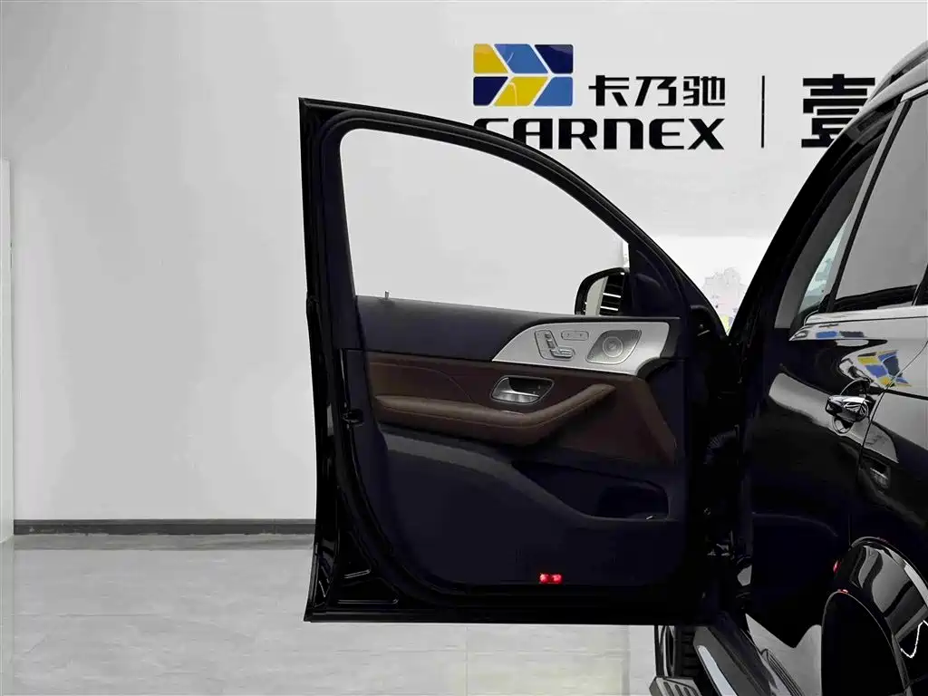 Mercedes-Benz GLS 2024 GLS 400 4MATIC фото 5
