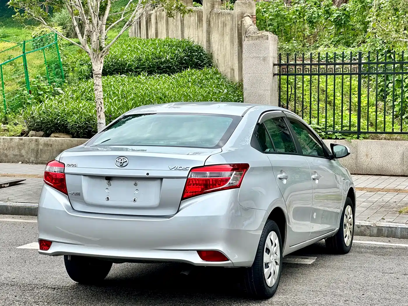 Toyota Vios 2016 1.5L Manual Zhi Zhen Xing Yao Edition фото 4