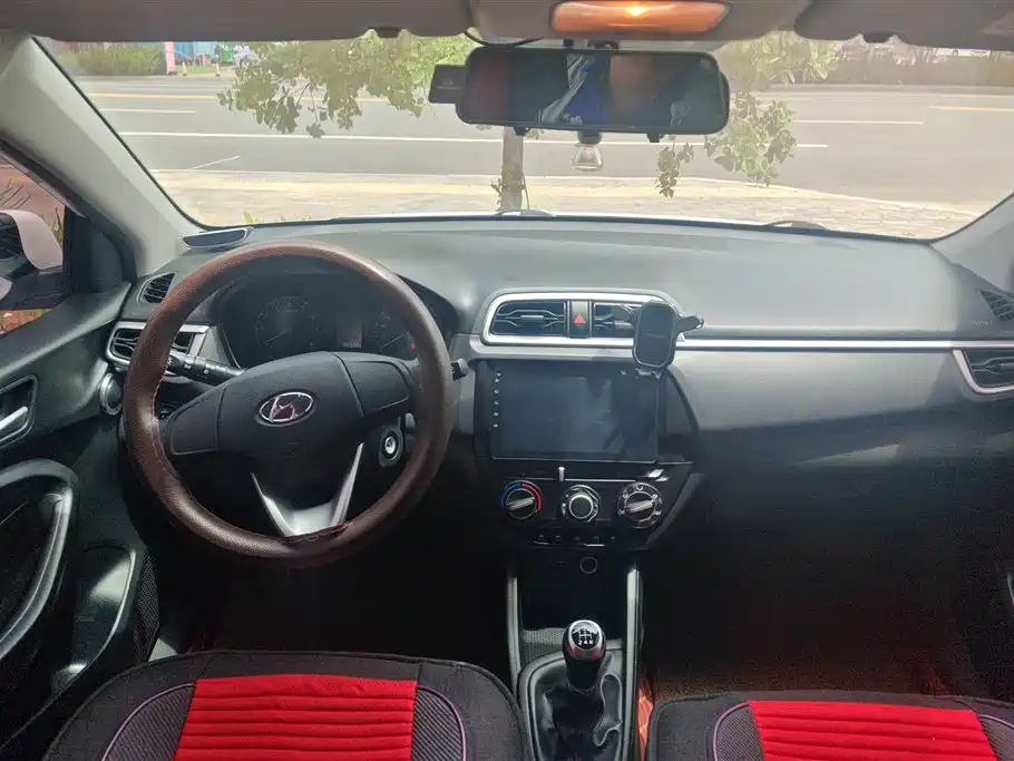 Hyundai Verna 2017 1.4L Manual Renewal China V фото 12