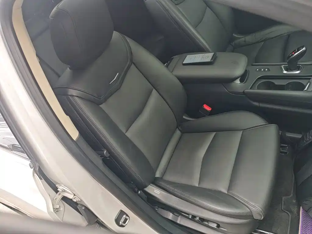 Cadillac XT5 2017 2017 Anniversary Edition 28T 4WD Luxury