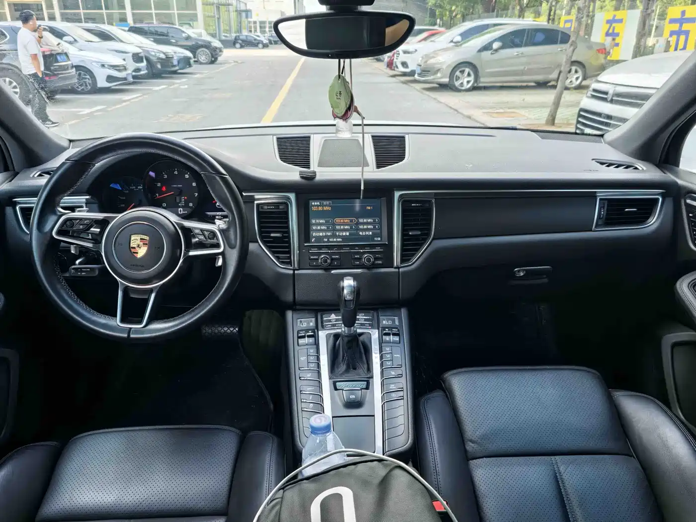 Porsche Macan 2016 Macan 2.0T фото 4