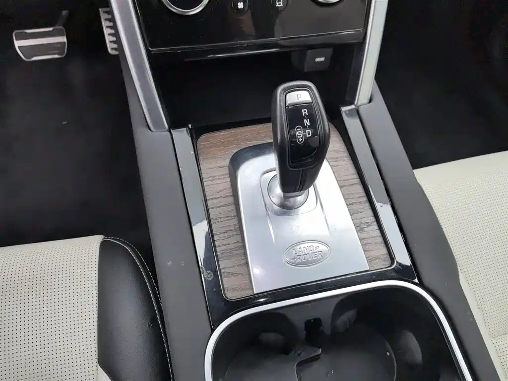 Land Rover Discovery Sport 2022 Model 249PS R-Dynamic S Performance Edition 5-Seater фото 13