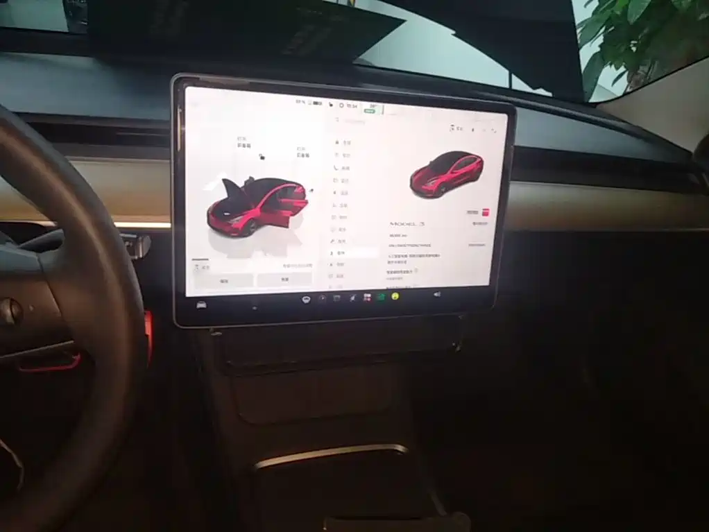 Фото 13 - Tesla Model 3