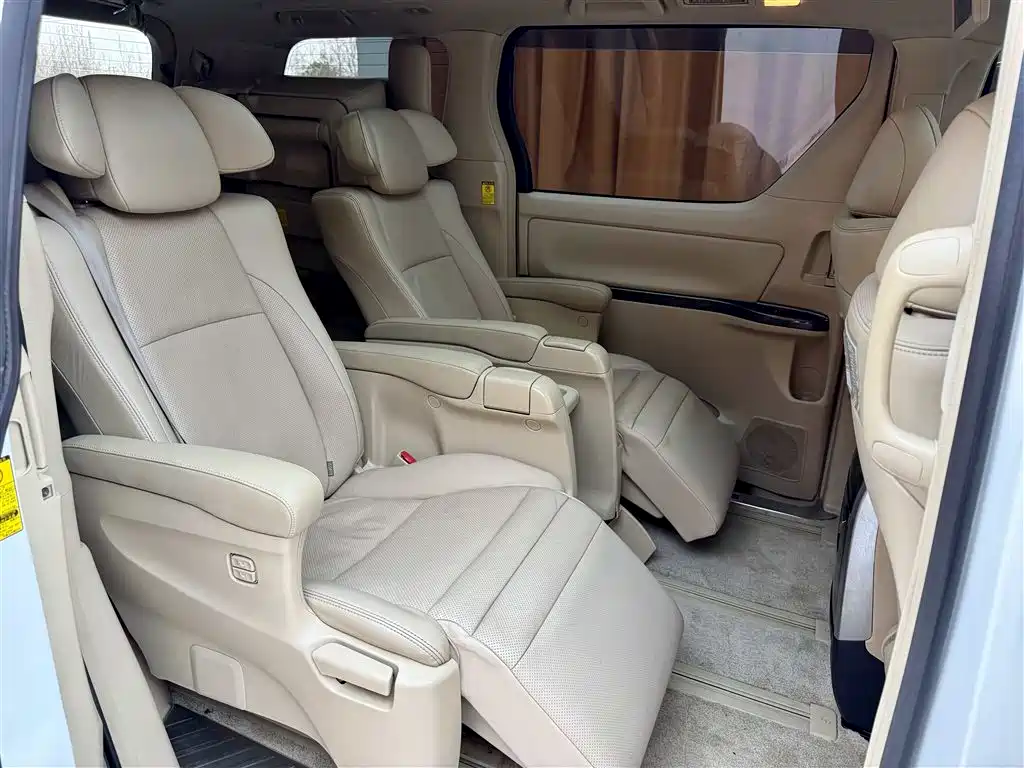 Toyota Alphard 2011 3.5L Luxury Edition фото 8
