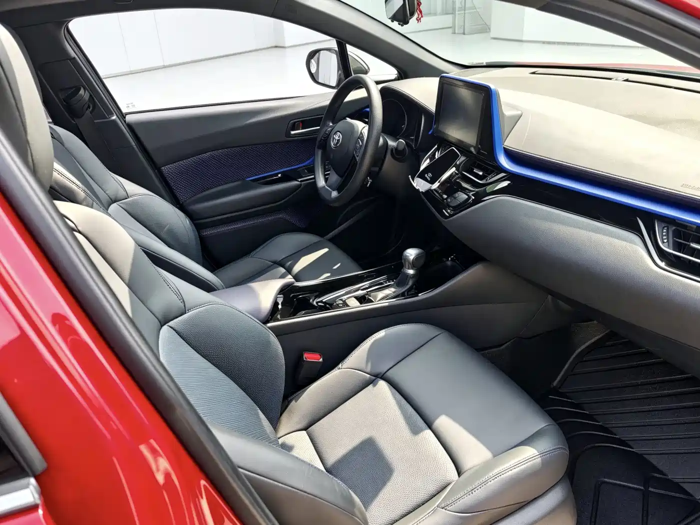 Toyota C-HR 2021 2.0L Comfort Edition фото 15