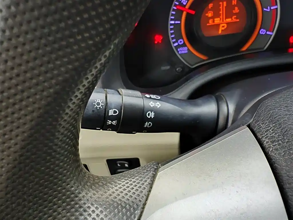Toyota Corolla 2012 Styling Edition 1.8L CVT GL-i фото 21