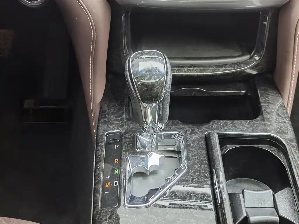 Toyota Crown 2018 2.0T Sport Edition фото 13