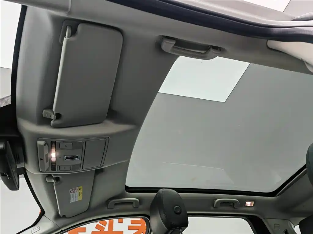 Land Rover Discovery Sport 2019 240PS PURE Edition China VI фото 14