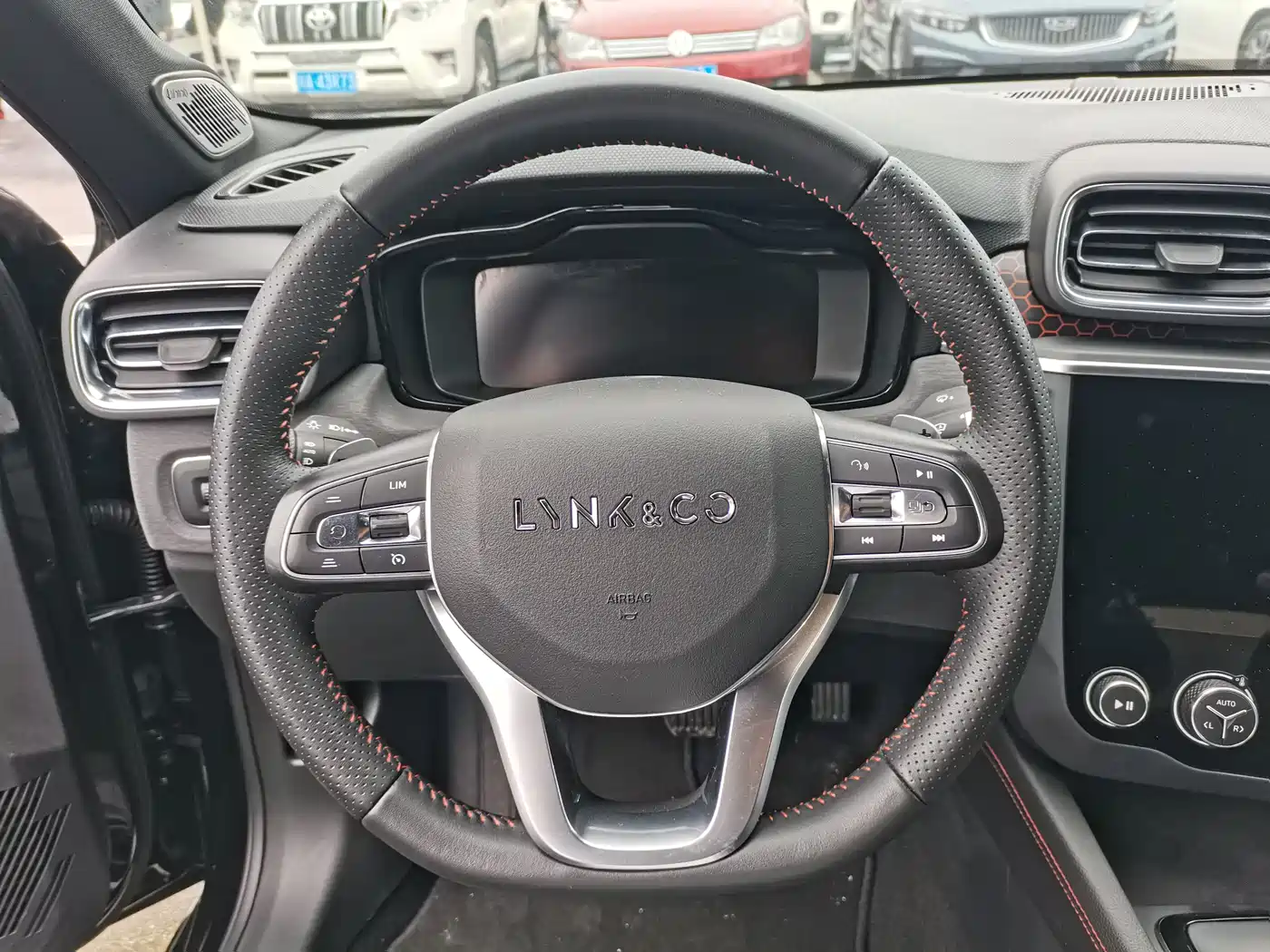 Lynk & Co 03 2018 1.5TD DCT Power Pro Version China V фото 5
