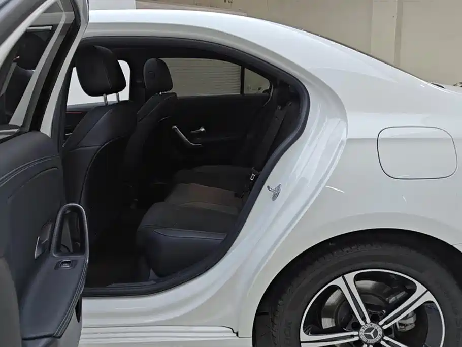 Mercedes-Benz A-Class 2022 Facelift III A 200 L Sport Sedan Fashion фото 11