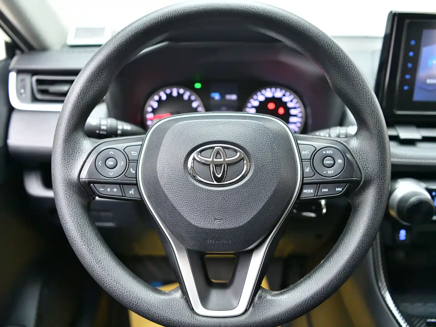 Toyota RAV4 Rongfang 2021 2.0L CVT 2WD Urban фото 8