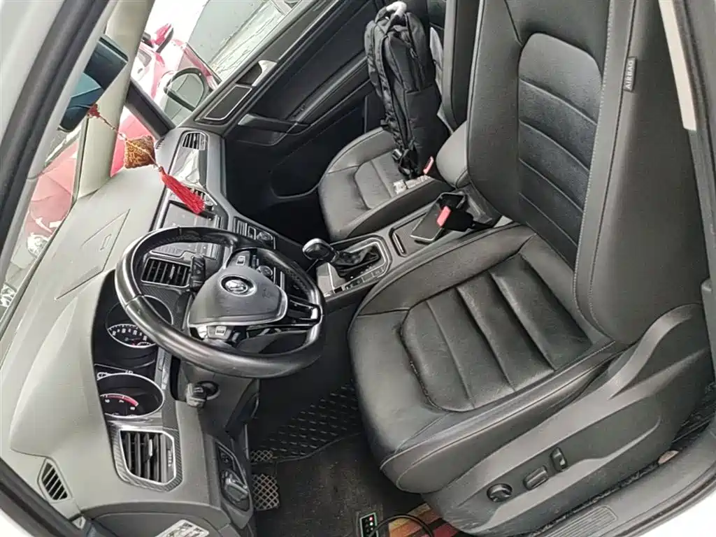 Volkswagen Golf Sportsvan 2016 280TSI Automatic Luxury фото 15