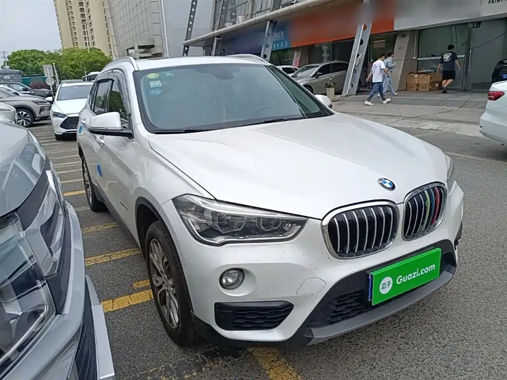 BMW X1 2018 sDrive20Li Leading Model фото 4