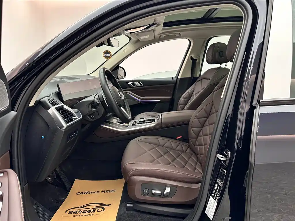BMW X5 2023 xDrive 30Li Premium M Sport Black Night Package фото 8