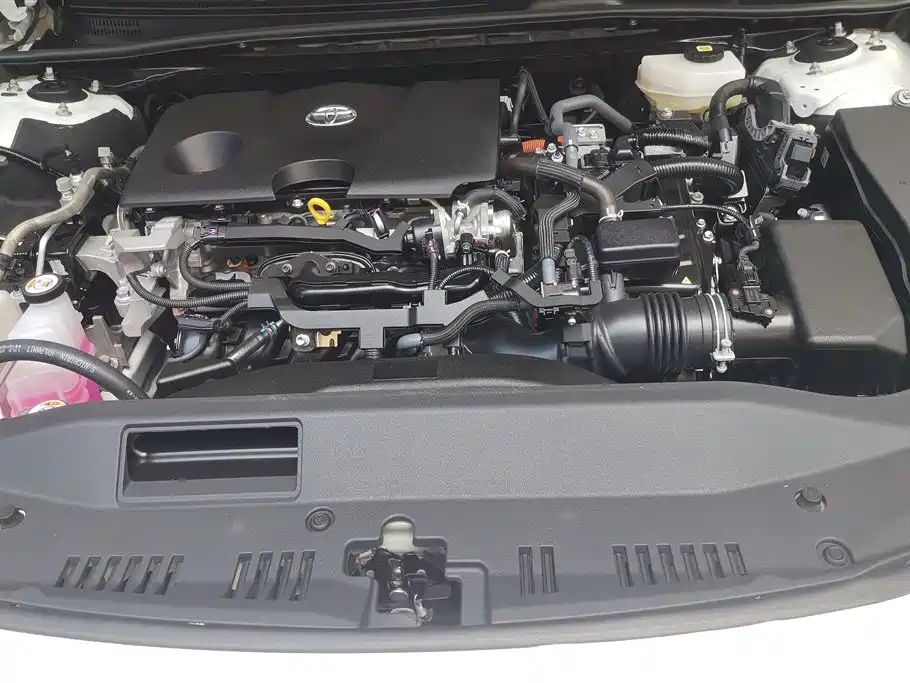 Toyota Camry 2024 Hybrid 2.0HGVP Luxury Edition фото 10