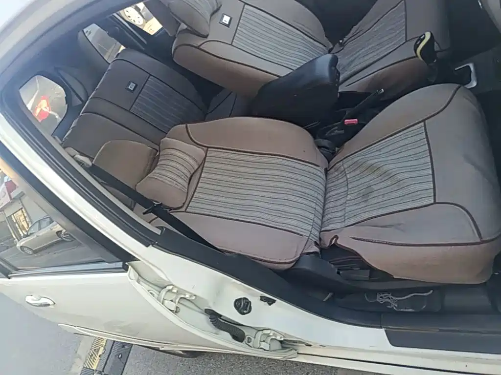 Photo 25 - Suzuki Liana A6