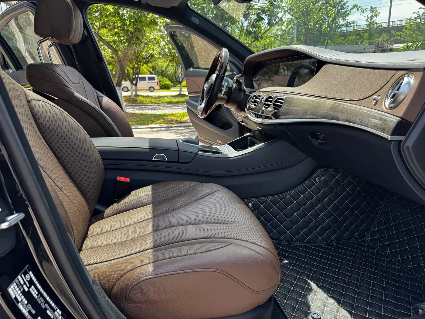 Mercedes-Benz S-Class 2020 S 350 L Premium Edition Collector's Version фото 7