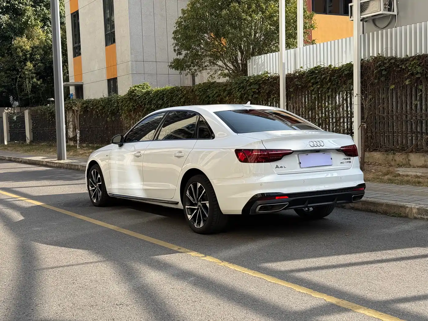 Audi A4L 2023 40 TFSI Luxury Sport фото 6
