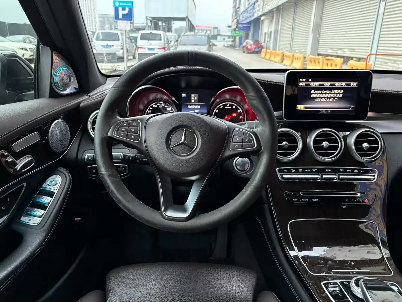 Mercedes-Benz GLC 2018 Facelift GLC 260 4MATIC Luxury фото 6